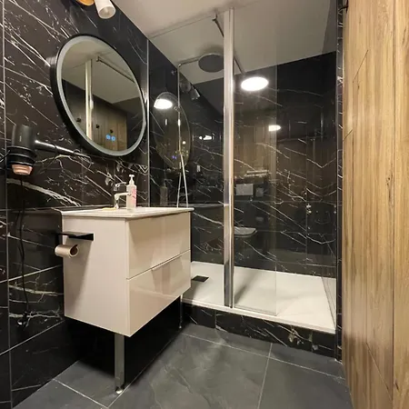 Avec Piscine Interieure Et Dans Апартаменты