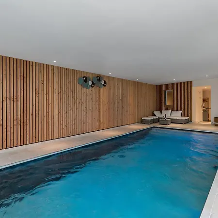 Avec Piscine Interieure Et Dans Руан